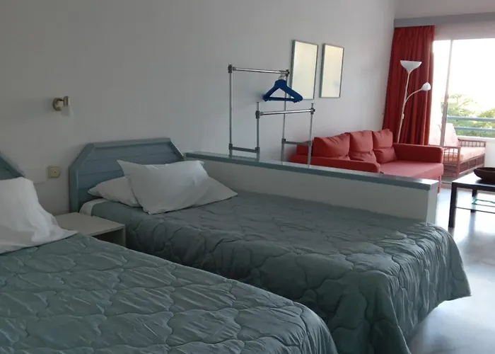 Club Atlantis 160 - Playa De Americas Appartement *